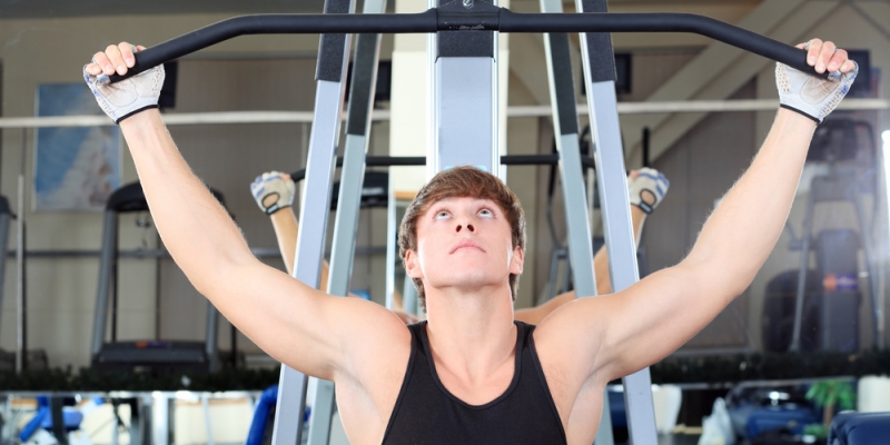 Большие веса и малое количество повторений помогают нарастить мышцы?